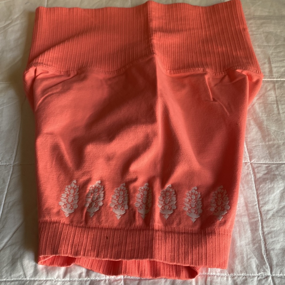 NEW🌺free people good karma running short BIG HALF WAY LOGO - Picture 12 of 17